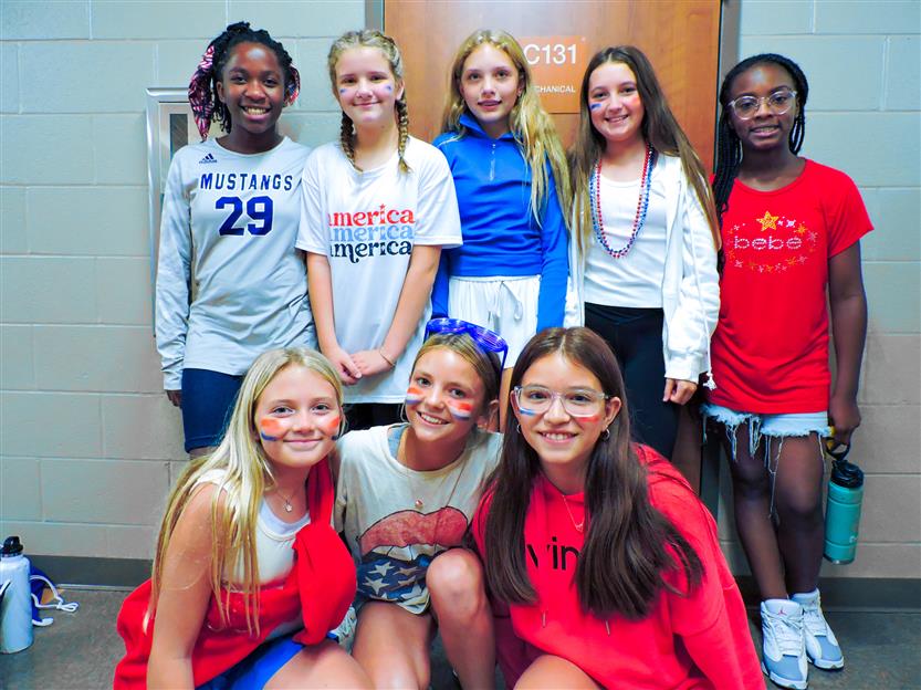 SSMS Volleyball players